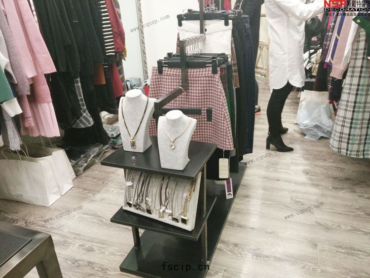 重慶服裝(zhuāng)店設(shè)計裝(zhuāng)修(xiū).jpg