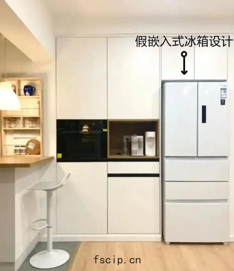 安裝了(liǎo)假嵌(qiàn)入式冰箱